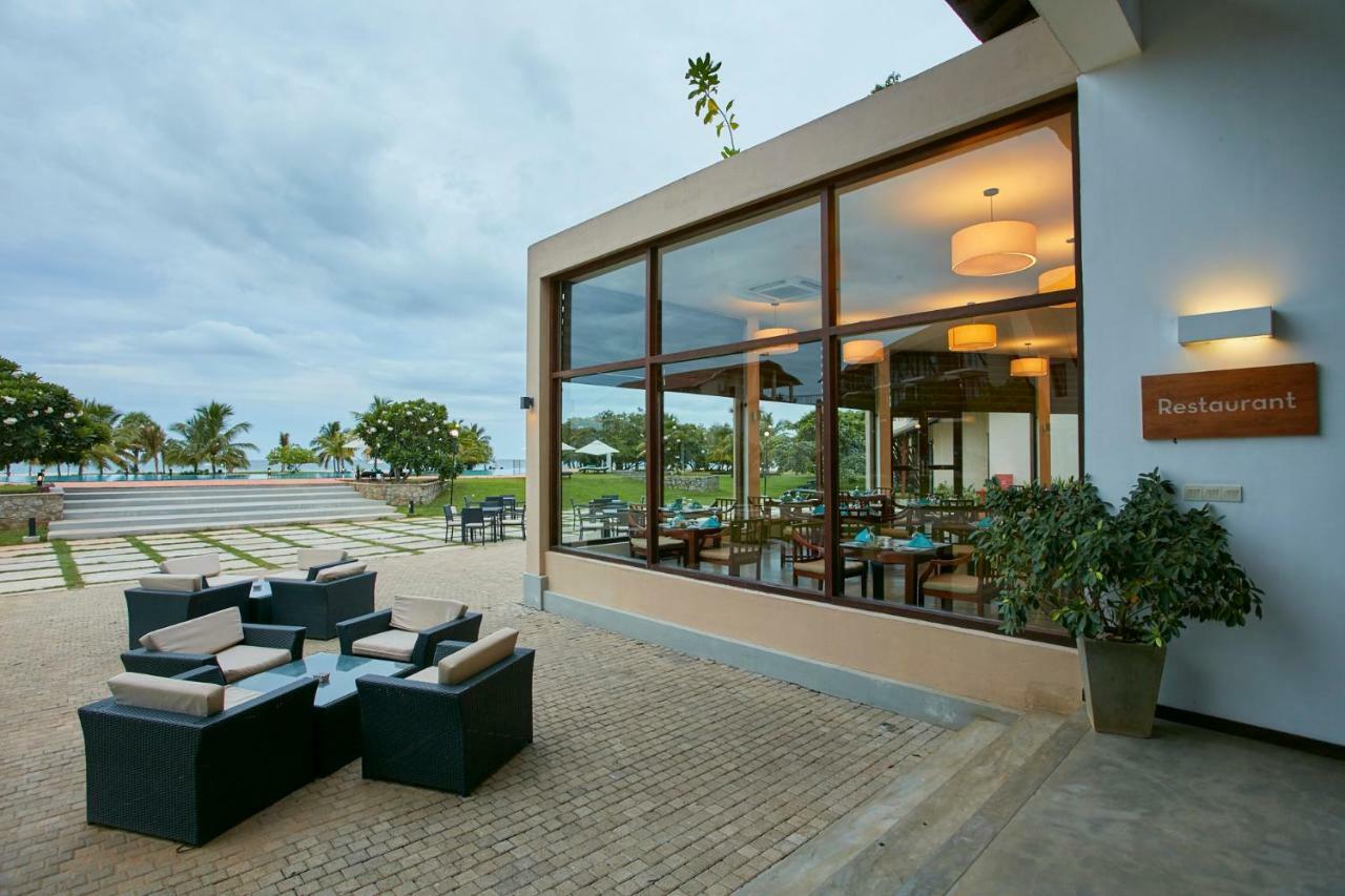 The Calm Resort & Spa Passikudah Exterior foto
